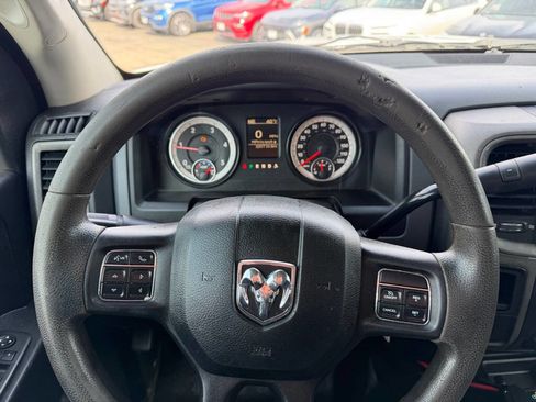 Used 2015 RAM 3500 Tradesman w/ Chrome Appearance Group image 13