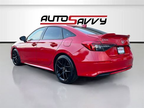 Used 2023 Honda Civic Sport image 5