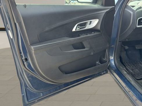 Used 2017 Chevrolet Equinox LT w/ Convenience Package FWD image 7
