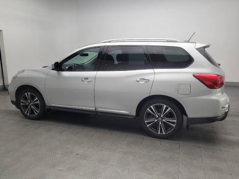 Used 2017 Nissan Pathfinder Platinum FWD image 3