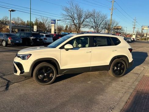 New 2026 Volkswagen Taos SEL AWD/4WD image 3