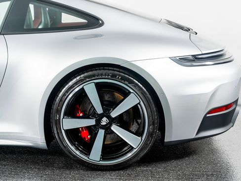 Used 2025 Porsche 911 Carrera S w/ Premium Package image 20