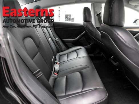 Used 2021 Tesla Model 3 Standard Range Plus RWD image 17