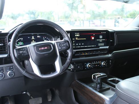 Used 2023 GMC Sierra 1500 SLT w/ SLT Premium Package image 19