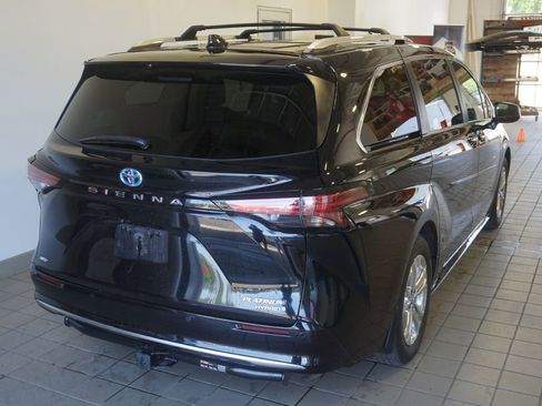 Used 2024 Toyota Sienna Platinum AWD/4WD image 17