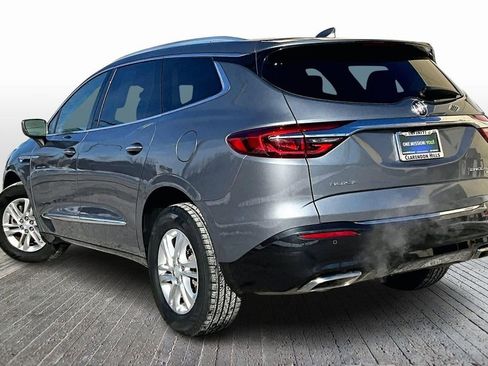 Used 2018 Buick Enclave Essence image 6