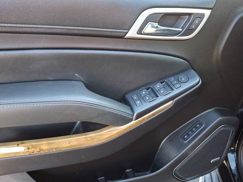 Used 2016 GMC Yukon Denali image 13