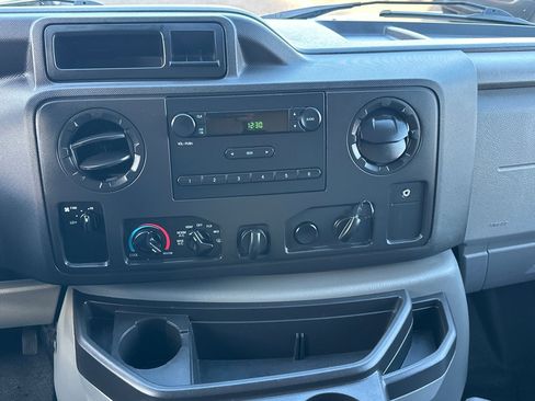 Used 2019 Ford E-350 and Econoline 350 Super Duty w/ Power Windows & Locks Group image 19