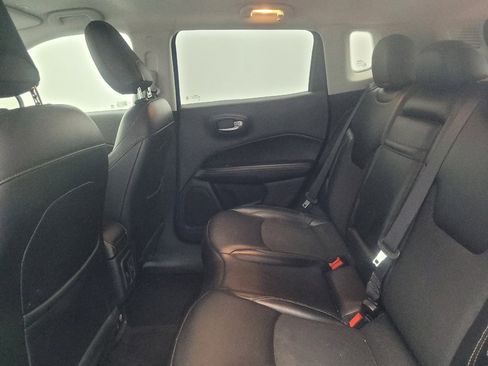 Used 2019 Jeep Compass Latitude FWD image 18