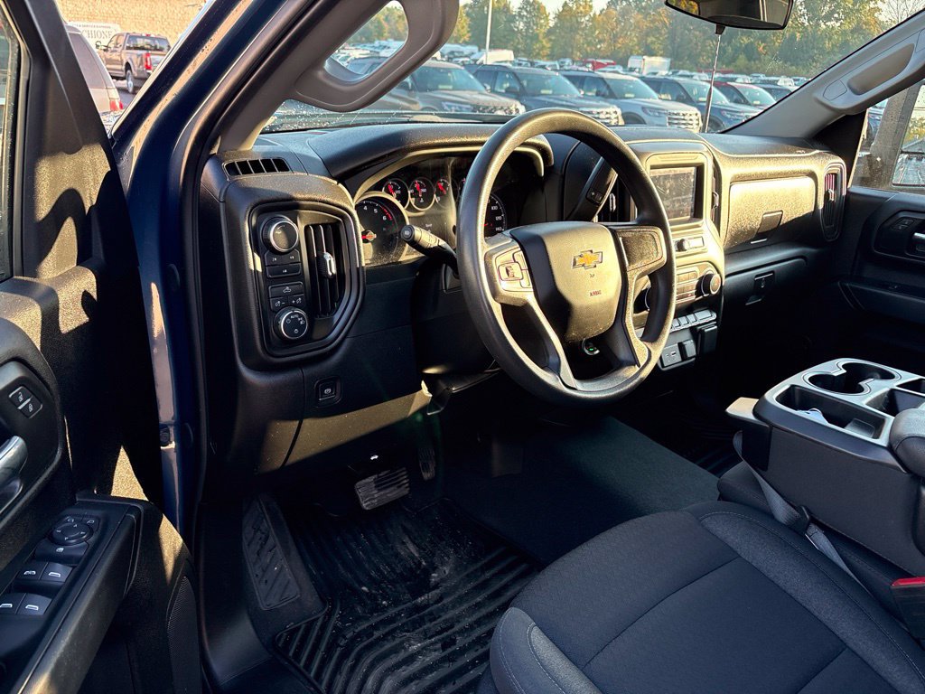 Used 2024 Chevrolet Silverado 2500 Custom w/ Custom Convenience Package AWD/4WD image 7