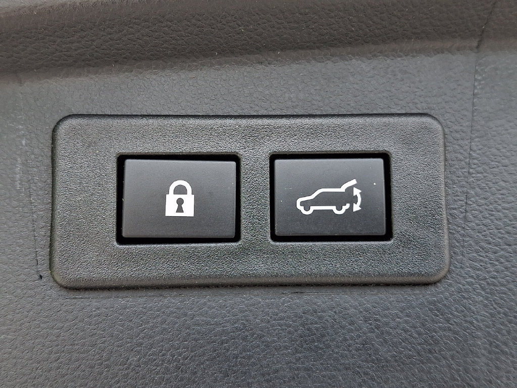 Certified 2023 Subaru Outback Touring AWD/4WD image 33