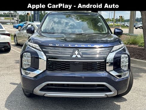 Used 2025 Mitsubishi Outlander SE AWD/4WD image 4