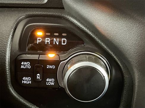 Used 2021 RAM 1500 Big Horn image 16