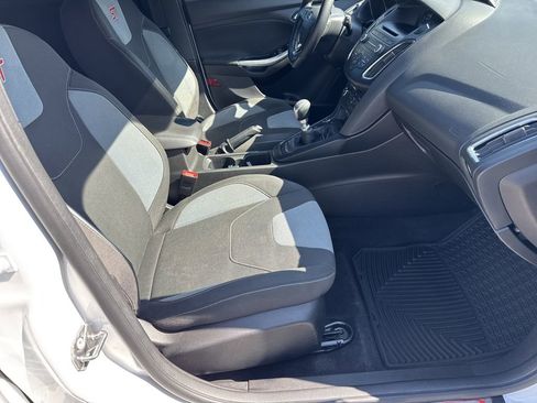 Used 2017 Ford Focus ST image 13