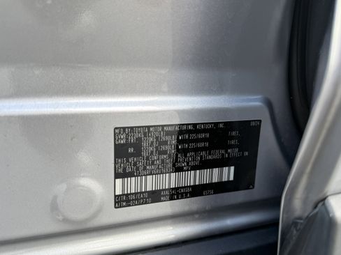 Used 2024 Toyota RAV4 Limited image 26