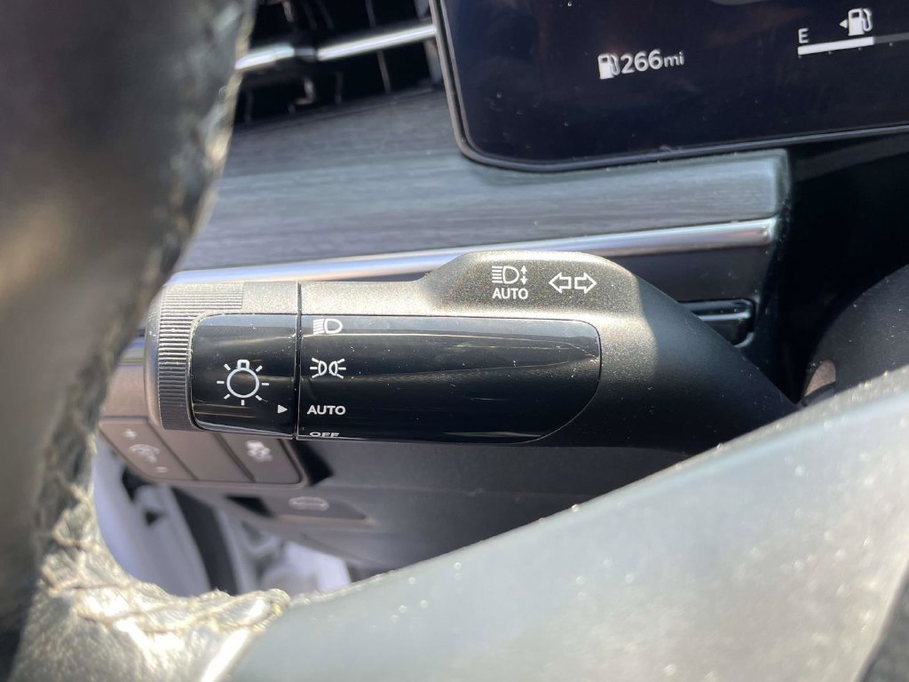 Used 2025 Kia K5 EX FWD image 31