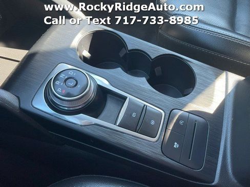 Used 2022 Ford Escape SEL w/ Class II Trailer Tow Package image 11