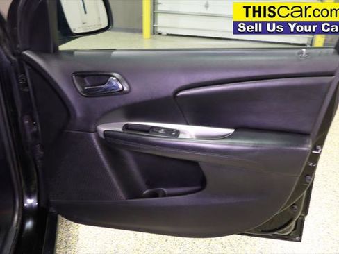 Used 2019 Dodge Journey SE w/ Blacktop Package image 29