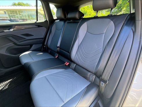 New 2026 Volkswagen Tiguan SE R-Line FWD image 19