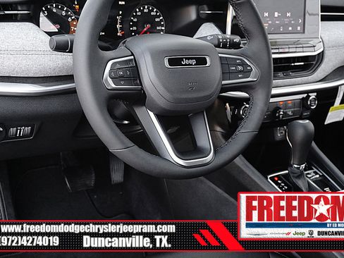 New 2026 Jeep Compass Latitude image 25