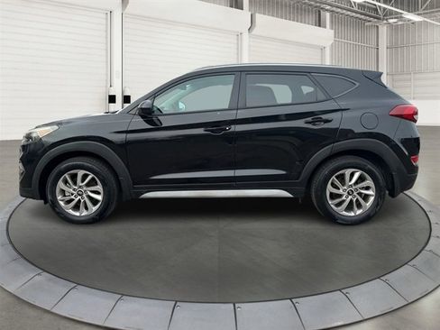 Used 2017 Hyundai Tucson SE image 1