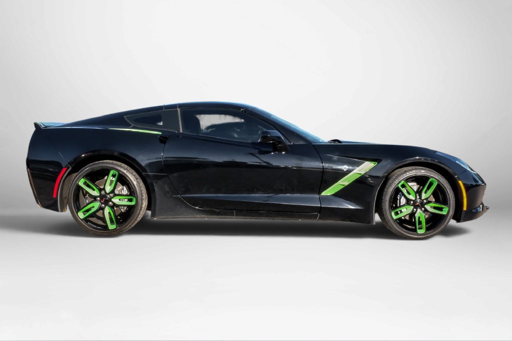 Used 2019 Chevrolet Corvette Stingray Coupe w/ 1LT RWD image 5