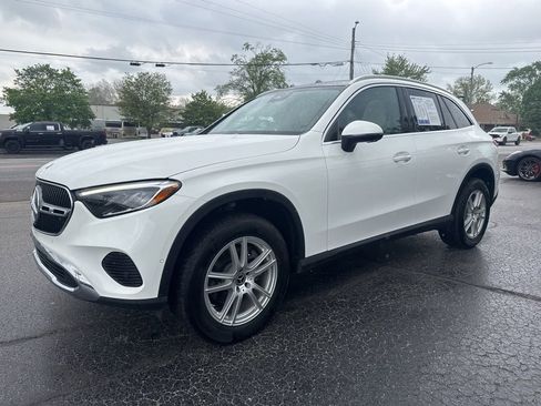 Used 2023 Mercedes-Benz GLC 300 4MATIC image 3