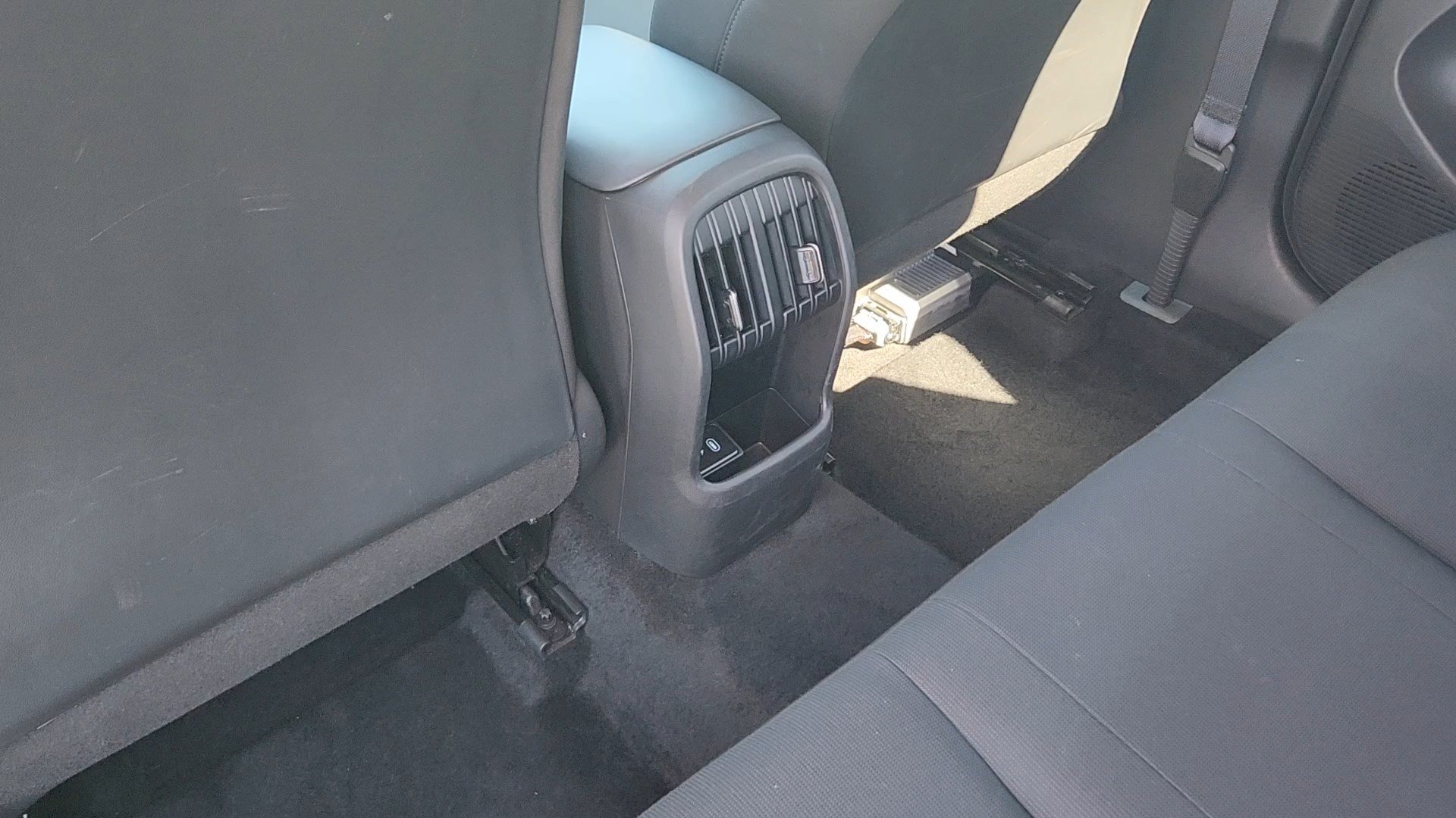 Certified 2025 Hyundai Kona SEL AWD/4WD image 16