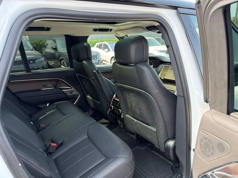 Used 2024 Land Rover Range Rover SE AWD/4WD image 11