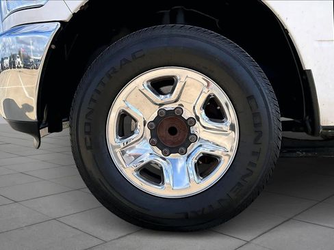 Used 2018 RAM 2500 Tradesman w/ Chrome Appearance Group image 9