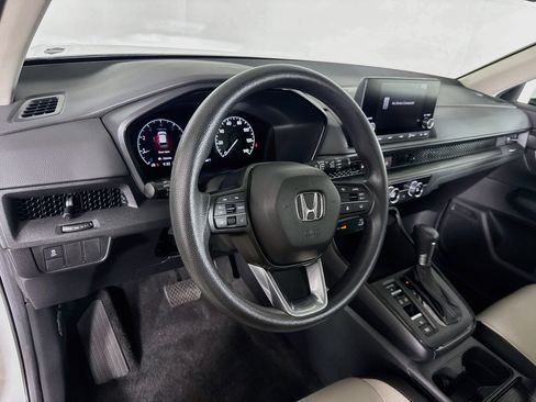 Used 2024 Honda CR-V LX image 8
