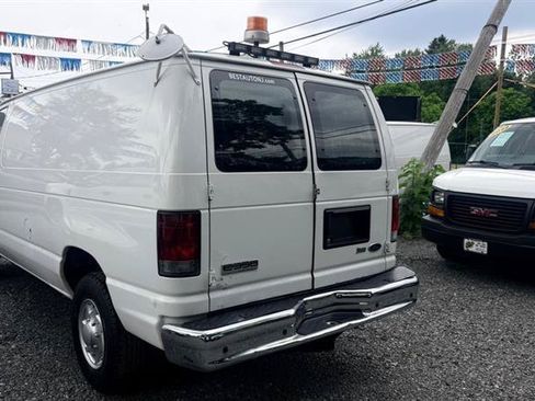 Used 2013 Ford E-350 and Econoline 350 Super Duty w/ Commercial Cargo Van Pkg RWD image 3