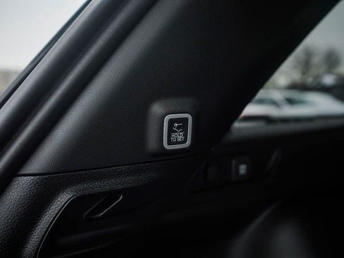 New 2025 Jeep Grand Cherokee Limited w/ Black Appearance Package image 9