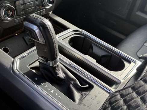 Used 2015 Ford F150 Platinum image 20