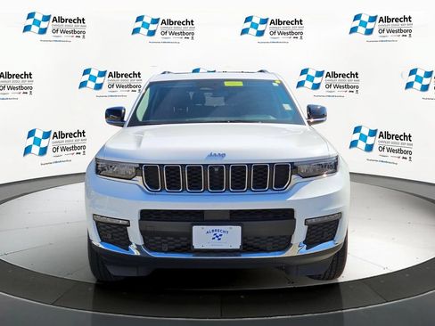 Used 2023 Jeep Grand Cherokee L Limited w/ Luxury Tech Group II AWD/4WD image 8