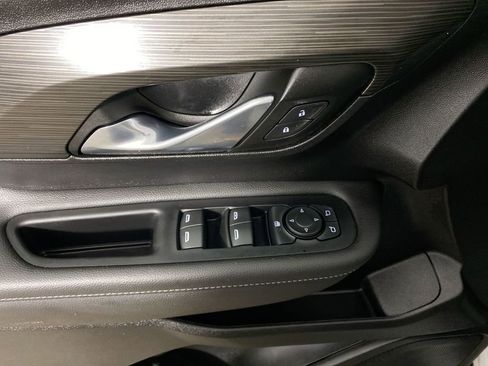 Used 2023 GMC Terrain SLE image 13