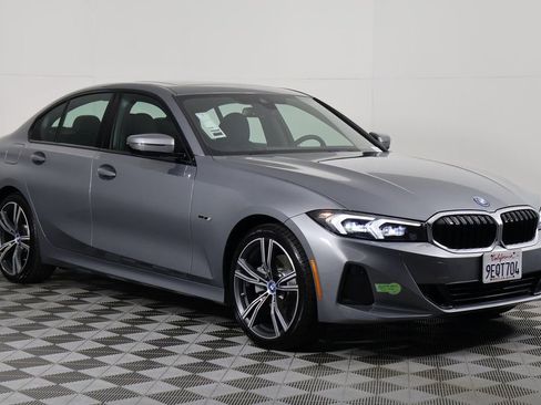 Used 2023 BMW 330e w/ Premium Package image 3