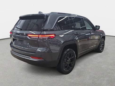 New 2026 Jeep Grand Cherokee Altitude AWD/4WD image 5