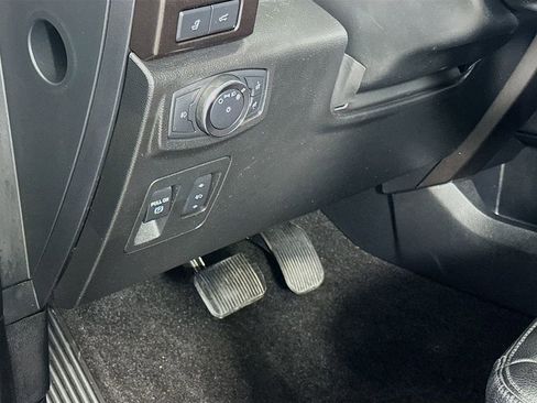 Used 2021 Ford Expedition Max Limited image 10