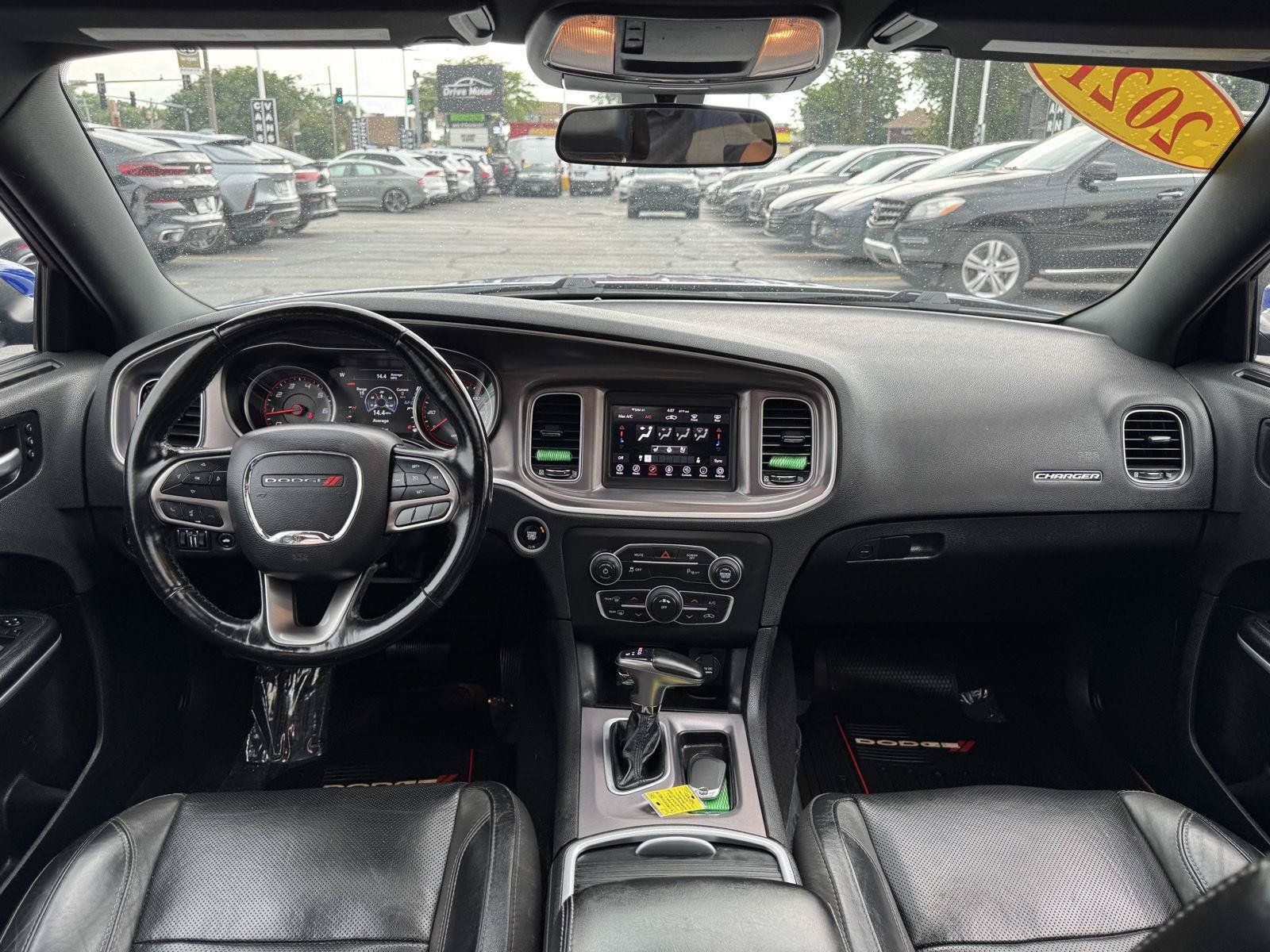 Used 2021 Dodge Charger SXT w/ Leather Interior Group RWD image 35