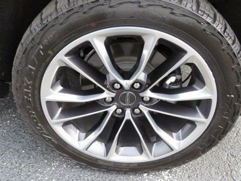 Used 2022 Jeep Wagoneer Series III w/ Premium Group I image 31