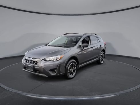 Certified 2023 Subaru Crosstrek 2.0i image 3