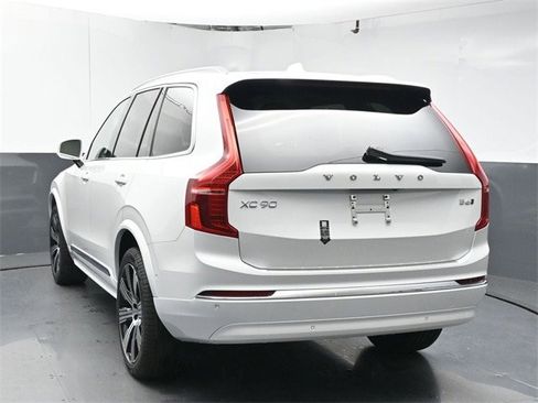 New 2025 Volvo XC90 B6 Plus w/ Protection Package Premier image 6