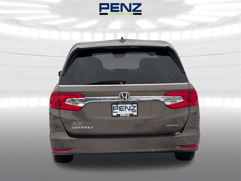 Used 2018 Honda Odyssey Touring image 4