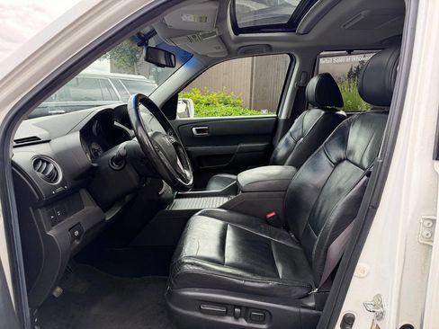 Used 2011 Honda Pilot Touring image 10