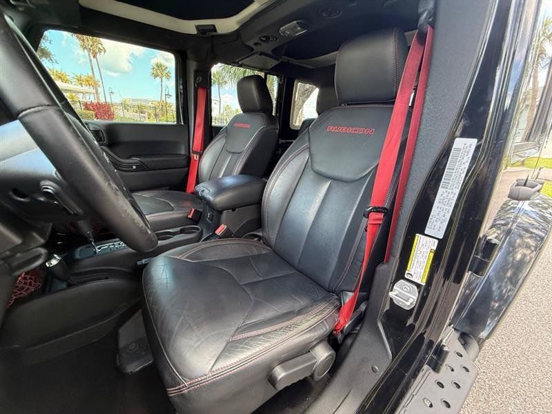 Used 2017 Jeep Wrangler Unlimited Rubicon AWD/4WD image 9