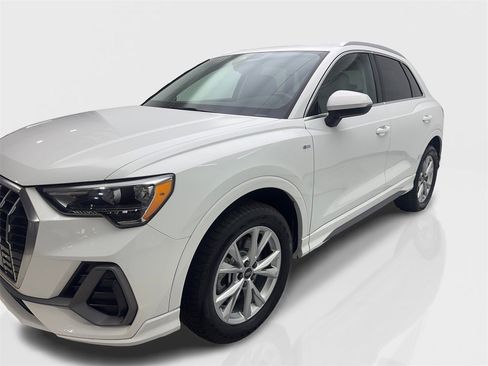 Used 2022 Audi Q3 2.0T Premium w/ Convenience Package image 11