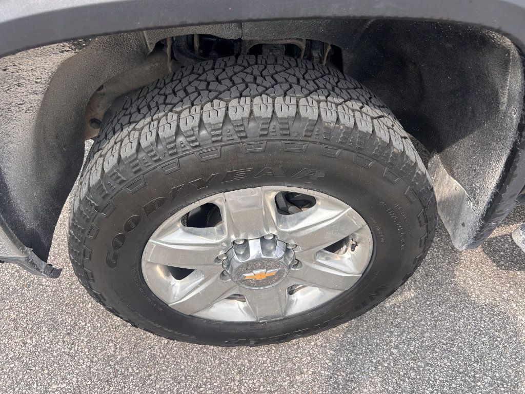 Used 2023 Chevrolet Silverado 2500 LTZ w/ LTZ Plus Package AWD/4WD image 37