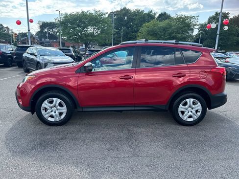 Used 2015 Toyota RAV4 LE AWD/4WD image 4