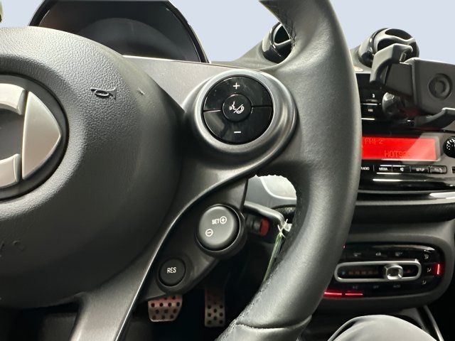 Used 2018 smart fortwo electric drive RWD image 21
